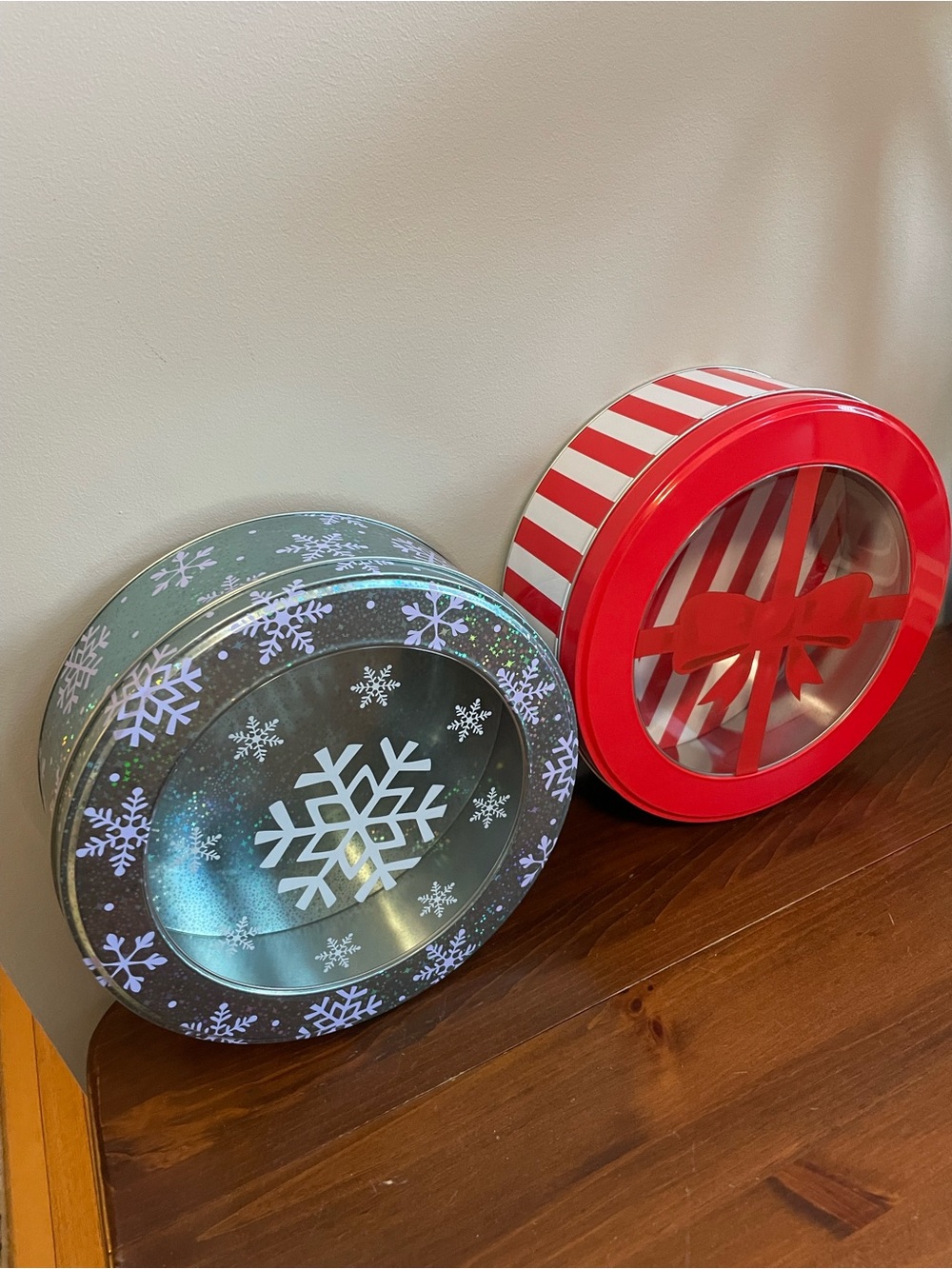 Holiday Time Red & Silver Holiday Round Tin Gift Set